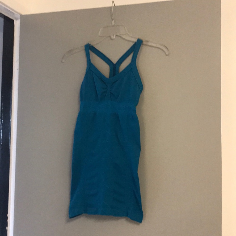 XS Brand New Zella Top🦋